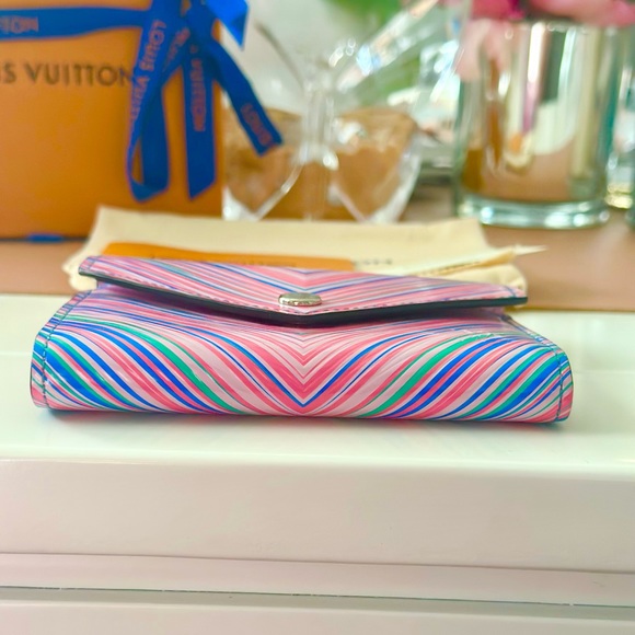 Louis Vuitton Epi Tropical Victorine Compact Wallet Blue Rose - Picture 7 of 13